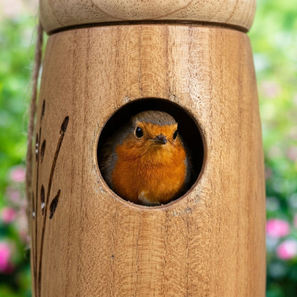 Handgefertigtes Holz-Vogelhaus