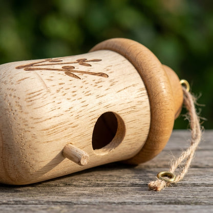 Handgefertigtes Holz-Vogelhaus